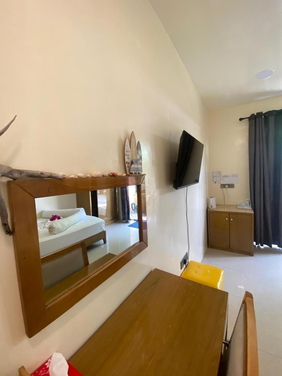 Maavaharu Guest House ヒンマフシ島 エクステリア 写真